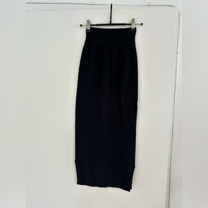Black Aritzia Knit Pencil Skirt